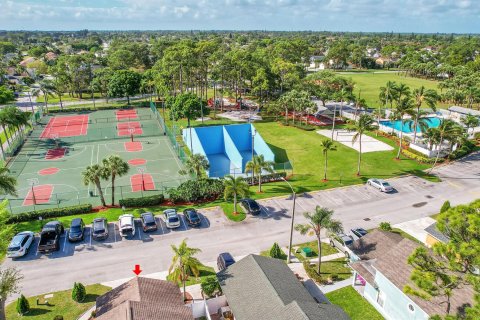 Villa ou maison à vendre à West Palm Beach, Floride: 3 chambres, 193.33 m2 № 1061119 - photo 1