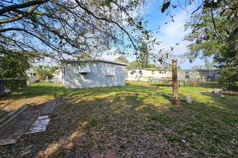 Villa ou maison à vendre à Fort Lauderdale, Floride: 4 chambres, 100.8 m2 № 1017732 - photo 24