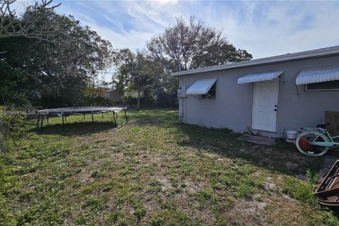 Villa ou maison à vendre à Fort Lauderdale, Floride: 4 chambres, 100.8 m2 № 1017732 - photo 20