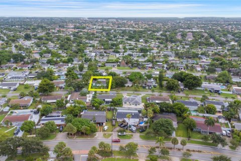 Casa en venta en Cutler Bay, Florida, 3 dormitorios, 111.11 m2 № 1353759 - foto 23