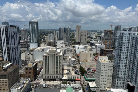 Condo in Miami, Florida, 1 bedroom  № 1292585 - photo 2