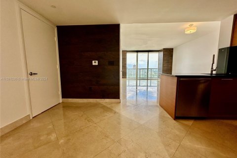 Condo in Miami, Florida, 1 bedroom  № 1292585 - photo 22