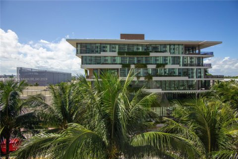 Condo in Miami Beach, Florida, 1 bedroom  № 1388018 - photo 9