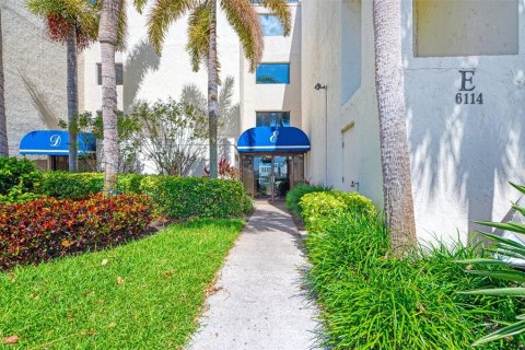 Condominio en venta en Bradenton, Florida, 2 dormitorios, 109.44 m2 № 1417302 - foto 2