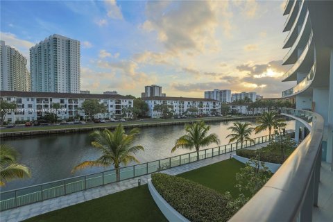 Copropriété à vendre à Aventura, Floride: 3 chambres, 211.35 m2 № 1268925 - photo 4