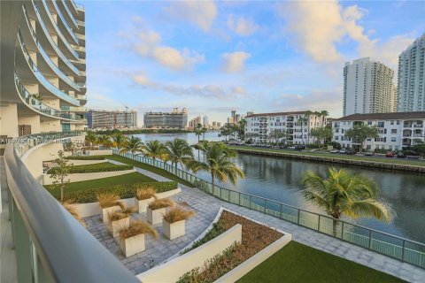 Condominio en venta en Aventura, Florida, 3 dormitorios, 211.35 m2 № 1268925 - foto 5