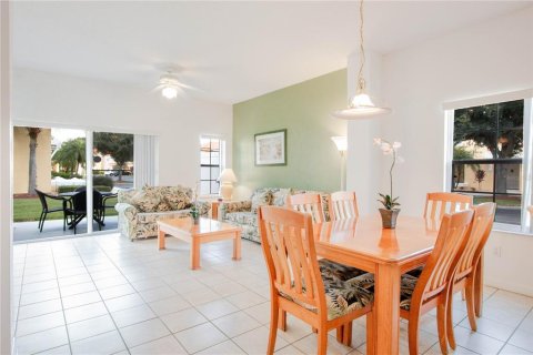 Adosado en venta en Kissimmee, Florida, 3 dormitorios, 119.94 m2 № 1249470 - foto 1