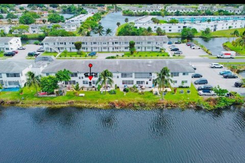 Condo in Miami Gardens, Florida, 1 bedroom  № 1309505 - photo 27