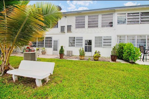 Copropriété à vendre à Miami Gardens, Floride: 1 chambre, 66.05 m2 № 1309505 - photo 2