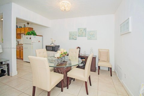 Condominio en venta en Miami Gardens, Florida, 1 dormitorio, 66.05 m2 № 1309505 - foto 8