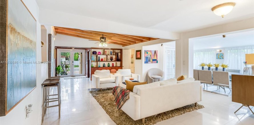 Villa ou maison à Miami, Floride 4 chambres, 224.64 m2 № 1309504