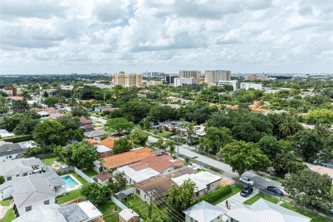 Villa ou maison à vendre à Miami, Floride: 4 chambres, 224.64 m2 № 1309504 - photo 28