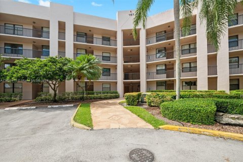 Condo in Sunrise, Florida, 2 bedrooms  № 1293447 - photo 20