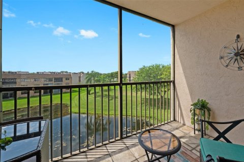 Condo in Sunrise, Florida, 2 bedrooms  № 1293447 - photo 18