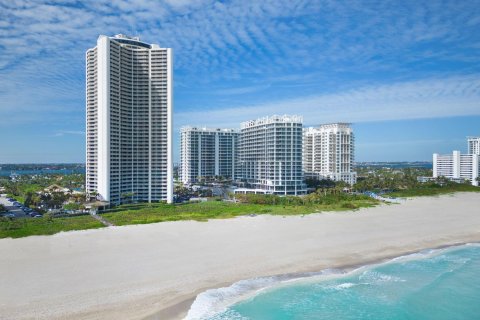 Copropriété à vendre à Riviera Beach, Floride: 2 chambres, 204.38 m2 № 1018239 - photo 3