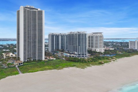 Condominio en venta en Riviera Beach, Florida, 2 dormitorios, 204.38 m2 № 1018239 - foto 5