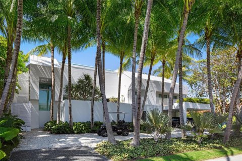 House in Key Biscayne, Florida 4 bedrooms, 618.82 sq.m. № 1269152 - photo 3