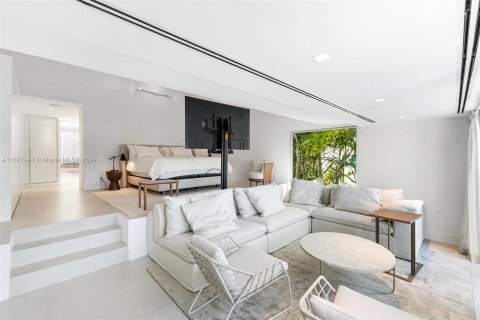 Casa en venta en Key Biscayne, Florida, 4 dormitorios, 618.82 m2 № 1269152 - foto 19