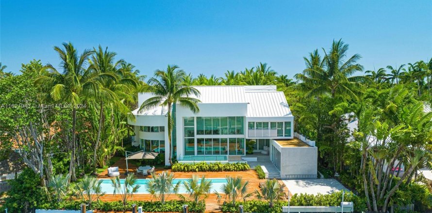 Villa ou maison à Key Biscayne, Floride 4 chambres, 618.82 m2 № 1269152