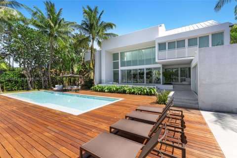 House in Key Biscayne, Florida 4 bedrooms, 618.82 sq.m. № 1269152 - photo 7