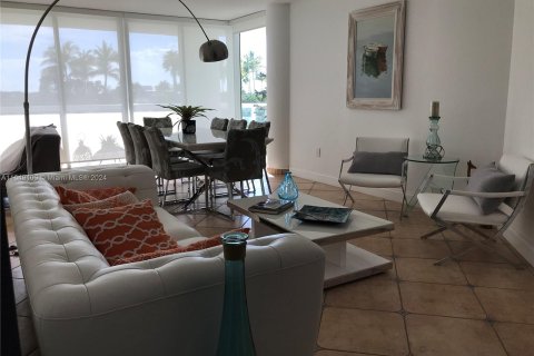 Condo in Sunny Isles Beach, Florida, 2 bedrooms  № 1331479 - photo 8