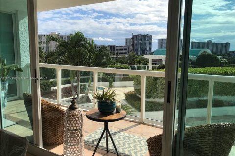 Copropriété à vendre à Sunny Isles Beach, Floride: 2 chambres, 142.14 m2 № 1331479 - photo 4