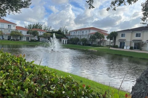 Condo in Miramar, Florida, 2 bedrooms  № 1331476 - photo 4