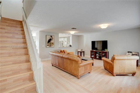 Townhouse in Miami, Florida 3 bedrooms, 152.17 sq.m. № 1406091 - photo 8