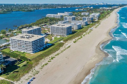 Condominio en venta en Palm Beach, Florida, 2 dormitorios, 176.51 m2 № 1100012 - foto 4