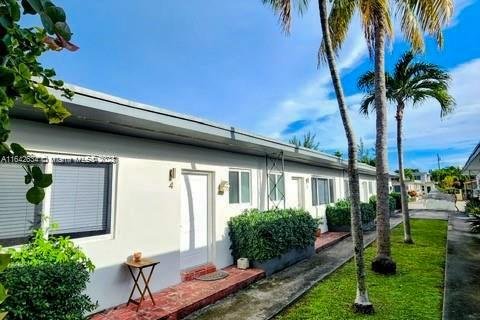 House in Miami Beach, Florida 1 bedroom, 72.46 sq.m. № 1358887 - photo 13