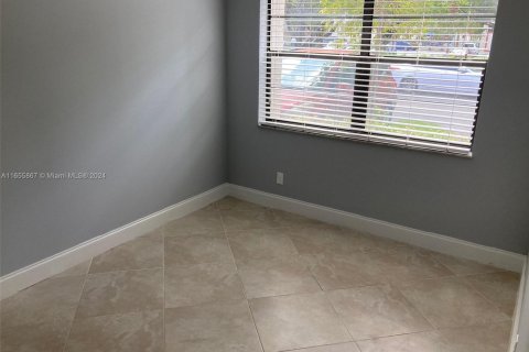 Appartement à louer à Coral Springs, Floride: 2 chambres, 76.18 m2 № 1358886 - photo 8