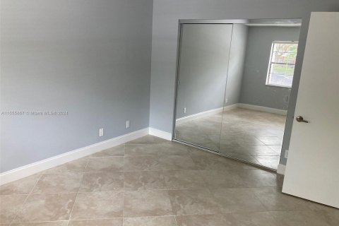 Appartement à louer à Coral Springs, Floride: 2 chambres, 76.18 m2 № 1358886 - photo 5