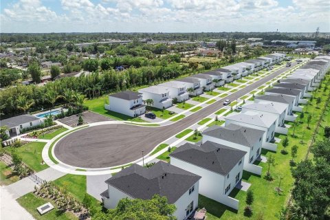 Villa ou maison à vendre à West Palm Beach, Floride: 4 chambres, 182.27 m2 № 1159770 - photo 1