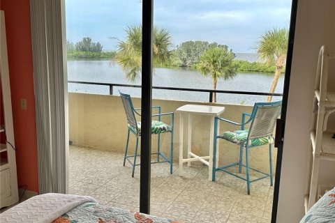 Condo in Hudson, Florida, 1 bedroom  № 1377908 - photo 11