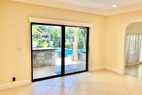 Townhouse in Deerfield Beach, Florida 4 bedrooms, 235.14 sq.m. № 1207307 - photo 24