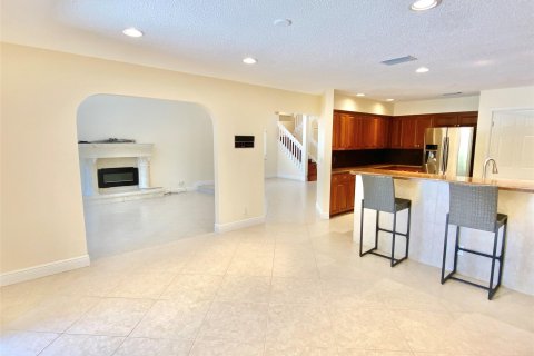 Touwnhouse à vendre à Deerfield Beach, Floride: 4 chambres, 235.14 m2 № 1207307 - photo 21