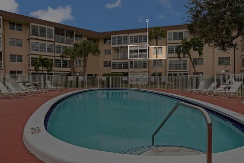 Condominio en venta en Lauderdale Lakes, Florida, 1 dormitorio, 71.35 m2 № 1029712 - foto 8