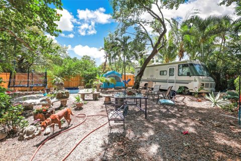 Casa en venta en Miami, Florida, 5 dormitorios, 154.22 m2 № 1415377 - foto 8