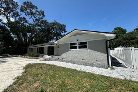 Villa ou maison à louer à Lakeland, Floride: 2 chambres, 136.75 m2 № 1357486 - photo 24