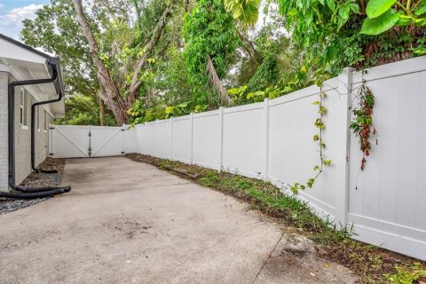 Villa ou maison à louer à Lakeland, Floride: 2 chambres, 136.75 m2 № 1357486 - photo 26