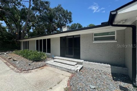 Villa ou maison à louer à Lakeland, Floride: 2 chambres, 136.75 m2 № 1357486 - photo 1