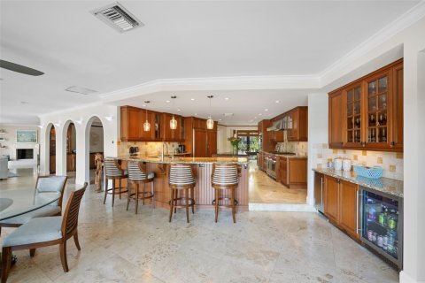 House in Fort Lauderdale, Florida 5 bedrooms, 740.9 sq.m. № 1020194 - photo 15