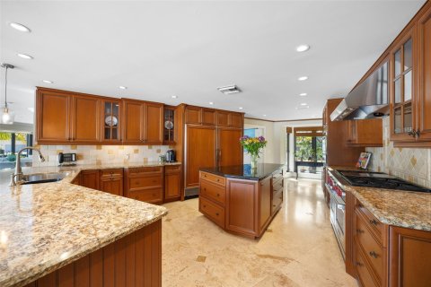 House in Fort Lauderdale, Florida 5 bedrooms, 740.9 sq.m. № 1020194 - photo 14