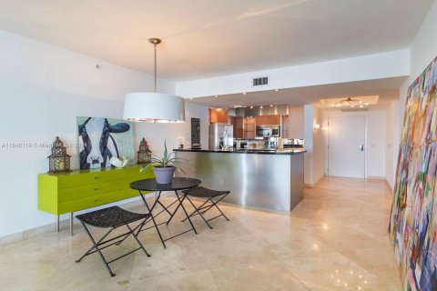 Condominio en venta en Miami Beach, Florida, 2 dormitorios, 135.92 m2 № 1332735 - foto 10