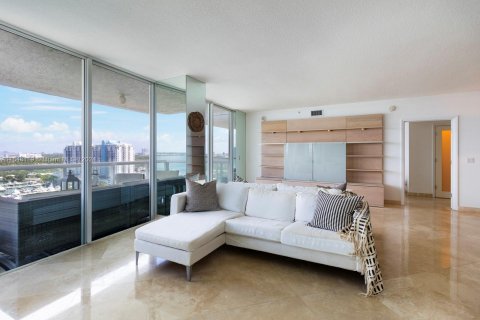 Condo in Miami Beach, Florida, 2 bedrooms  № 1332735 - photo 7