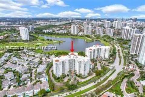 Condominio en venta en Aventura, Florida, 2 dormitorios, 122.63 m2 № 1332734 - foto 18