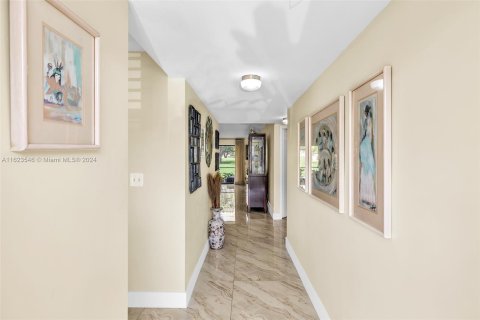 Condo in Sunrise, Florida, 2 bedrooms  № 1272127 - photo 6