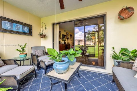 Condo in Sunrise, Florida, 2 bedrooms  № 1272127 - photo 11