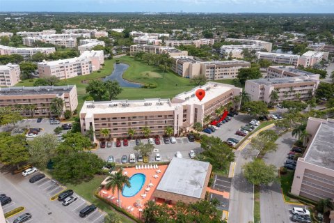 Condo in Sunrise, Florida, 2 bedrooms  № 1272127 - photo 25