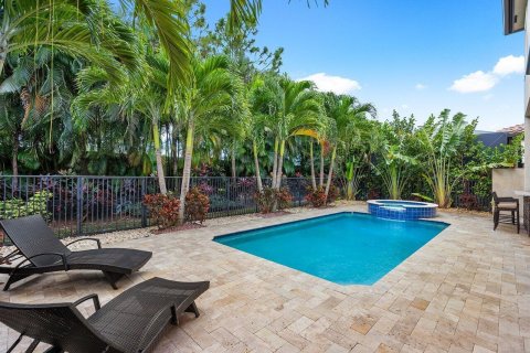 Casa en venta en Delray Beach, Florida, 5 dormitorios, 481.98 m2 № 1031739 - foto 1